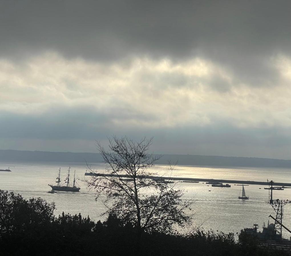 Brest And Breakfast Vue Mer ภายนอก รูปภาพ